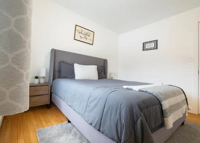 Chic 2Br Retreat Near Ohare Free Parking